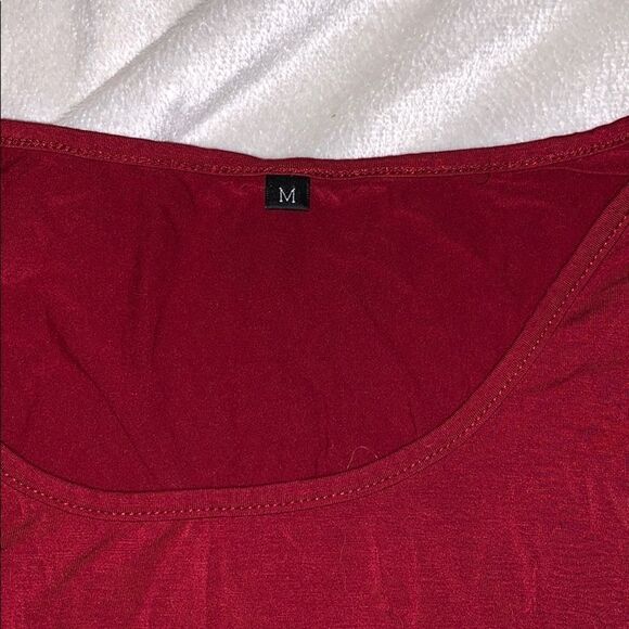 Red scoop neck, open back tank top | Sz M - Picture 3 of 4